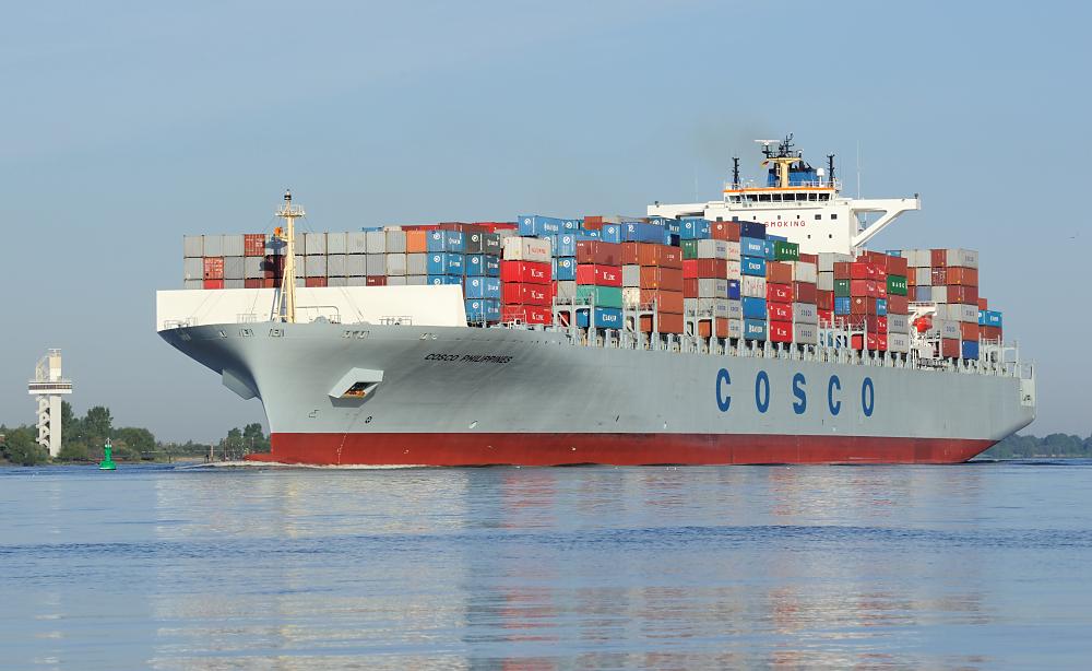 4714 Schiff COSCO PHILIPPINES mit Containern hoch beladen | Schiffsbilder Hamburger Hafen - Schiffsverkehr Elbe